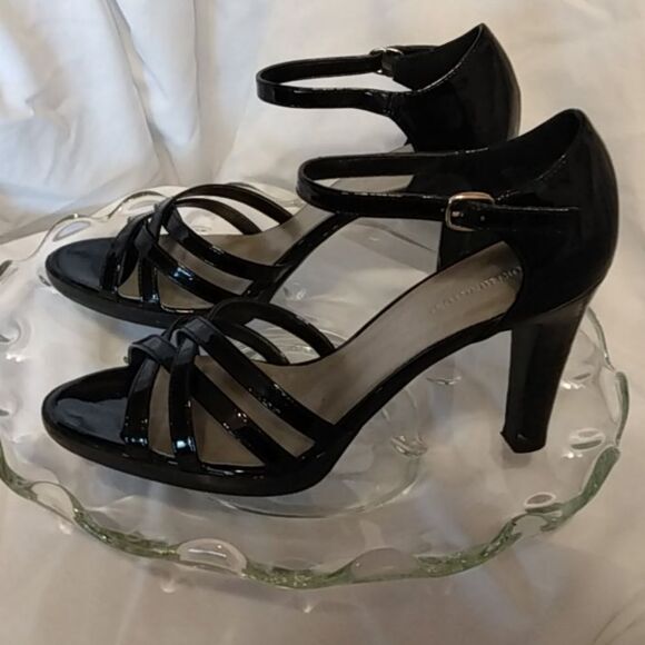 Sexy shiny‎ black Worthington heels - Picture 2 of 11